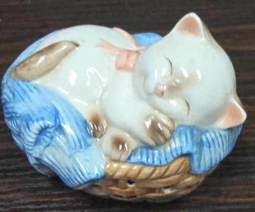 1983 avon smiling - 3½", cat